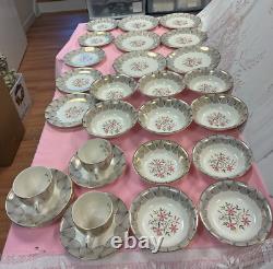 Set of 29-Empire-England-Dinner set. Dinner/Bread plates/Bowls/Cups/Caucer plates