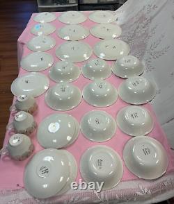 Set of 29-Empire-England-Dinner set. Dinner/Bread plates/Bowls/Cups/Caucer plates