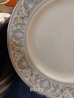 Set of (6) Wedgwood R4652 Dolphins Dinner Plate Bone China England Platinum Trim