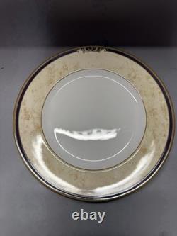 Set of 7 Wedgwood Cornucopia Bone China Dinner Plates 10.7 England