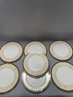 Set of 7 Wedgwood Cornucopia Bone China Dinner Plates 10.7 England