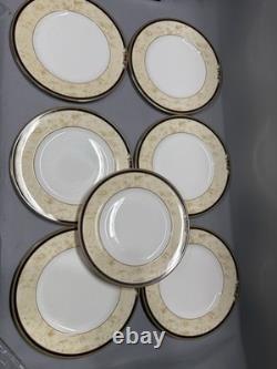 Set of 7 Wedgwood Cornucopia Bone China Dinner Plates 10.7 England