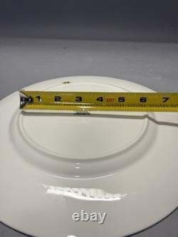Set of 7 Wedgwood Cornucopia Bone China Dinner Plates 10.7 England
