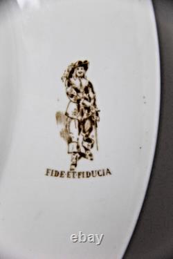 Set of 8 Royal Worcester Eleanor Dinner Plates 10.5 Bone China England Gold Rim