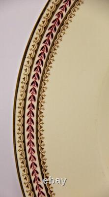 Set of 8 Royal Worcester Eleanor Dinner Plates 10.5 Bone China England Gold Rim