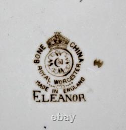 Set of 8 Royal Worcester Eleanor Dinner Plates 10.5 Bone China England Gold Rim
