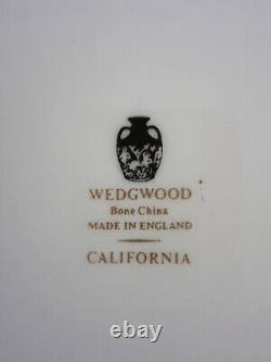 Set of 8 Wedgwood Bone China, England CALIFORNIA Dinner Plates 10.75