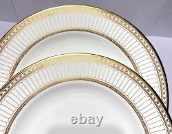 Set of 8 Wedgwood Colonnade Dinner Plates 10 1/2 Bone China England Gold Gilt