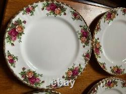 Set of 9 Royal Albert Doulton Old Country Roses Plates 10.5 Inches Made England