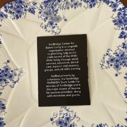 Shelley England Dainty Blue Bone China tea set 23 pieces in very good condition