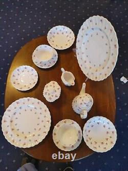 Spode England Bone China Dimity Y5764 tea service for 2 + place setting floral