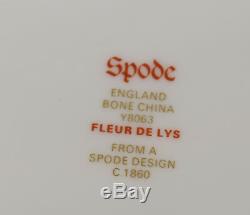 Spode Fleur De Lys Gold 5 Piece Place Setting Y8063 England Bone China Plate