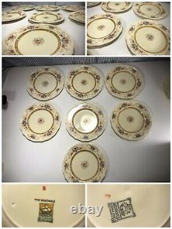 The Beatrice by GRINDLEY 44 Piece China Dish Set Tunstall England Vintage #92