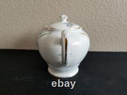 Tuscan bone china England whole blue iris tea set. 20 pieces