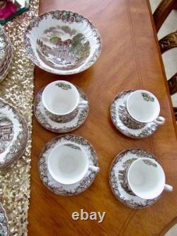 VTG 45 Piece Johnson Brothers Heritage Hall Ironstone China Set For 8 Gorgeous