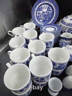 Vint. Churchill Blue Willow China Dinnerware 84 Pc Staffordshire England, Mint