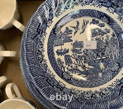 Vintage 18 Pc Set Of Royal Wessex England Collection Blue Willow Churchill China