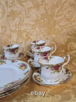 Vintage 1962 England Royal Albert Old Country Roses 6 piece set for 4 Bone China