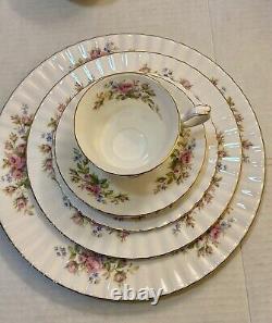 Vintage 20 Piece Royal Albert Moss Rose Bone China England 5 Piece Table For 4