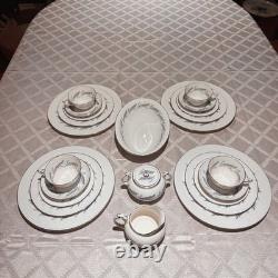 Vintage Paragon Bridal Leaf 24pc Bone China Set for 4 England MINT