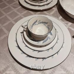 Vintage Paragon Bridal Leaf 24pc Bone China Set for 4 England MINT