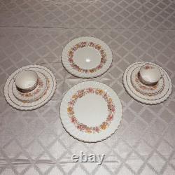 Vintage Paragon Bridal Leaf 24pc Bone China Set for 4 England MINT