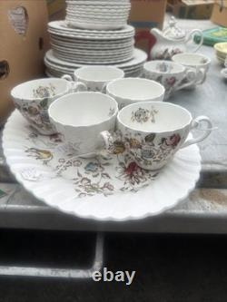 Vintage Ridgway England Floral China 39 Piece Tea & Dinner Set Teapot Cups Plate Vintage Ridgway England Floral China 39 Piece Tea & Dinner Set Teapot Cups Plate