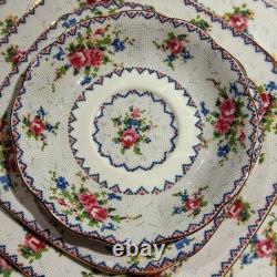 Vintage Royal Albert Petit Point Bone China Set of 5 46 Pc Mint