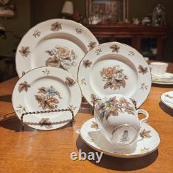Vintage Royal Worcester Dorchester Scalloped 30pc 6 Place Bone China Set Floral