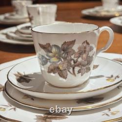 Vintage Royal Worcester Dorchester Scalloped 30pc 6 Place Bone China Set Floral