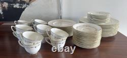 Vintage Royal Worcester Fine Bone China England Gold Chantilly Service for 12