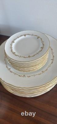 Vintage Royal Worcester Fine Bone China England Gold Chantilly Service for 12