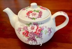 Vintage St. George bone china porcelain 10-piece strawberry tea set with tray