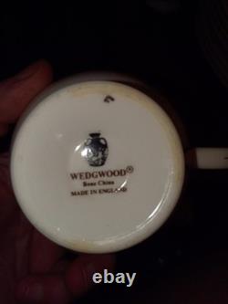 Vintage Wedgwood Appledore China 44 Pc Lot Platter Bowls Cups Plates England