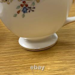 Vintage Wedgwood Chartley Bone China (8 Sets) Footed Cups & Saucers England