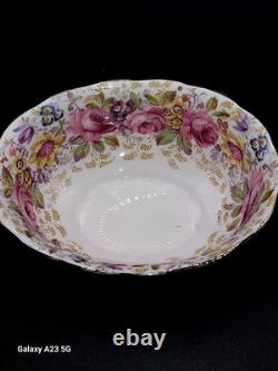 VintageRoyal AlbertSerenaEnglandBone China 17 PieceTea Set Just Gorgeous