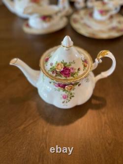 Vtg 1962 Royal Albert Old Country Roses Bone China England