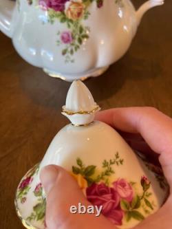 Vtg 1962 Royal Albert Old Country Roses Bone China England