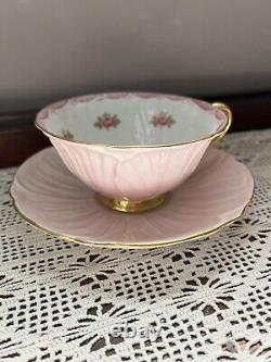 Vtg Shelley Pink Oleander Scalloped Roses Tea Cup Saucer Set Bone China England