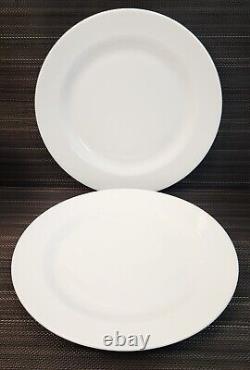 WEDGWOOD Grand Gourmet 12-1/8 Bone China England Service Plate Charger Set of 2