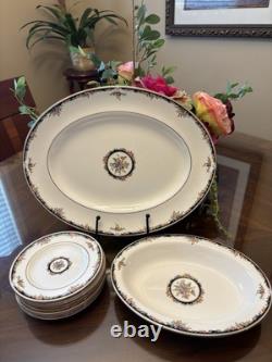 Wedgewood Bone China, England Set 11pcs Pattern Osborne