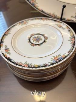Wedgewood Bone China, England Set 11pcs Pattern Osborne