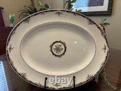 Wedgewood Bone China, England Set 11pcs Pattern Osborne