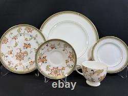 Wedgewood OBERON Bone China(1)5 piece place settingMade In EnglandPerfect