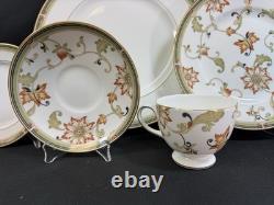 Wedgewood OBERON Bone China(1)5 piece place settingMade In EnglandPerfect