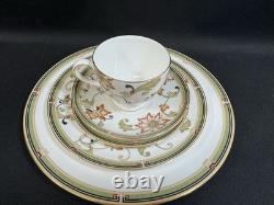 Wedgewood OBERON Bone China(1)5 piece place settingMade In EnglandPerfect