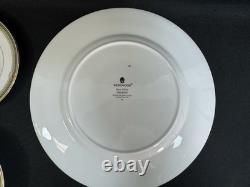 Wedgewood OBERON Bone China(1)5 piece place settingMade In EnglandPerfect