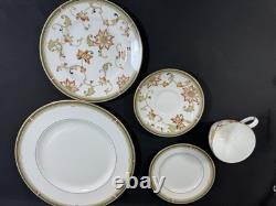Wedgewood OBERON Bone China(1)5 piece place settingMade In EnglandPerfect