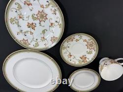 Wedgewood OBERON Bone China(1)5 piece place settingMade In EnglandPerfect