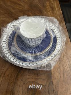 Wedgwood 5 Piece Bone China Place Setting, Renaissance Gold New! Beautiful Gift